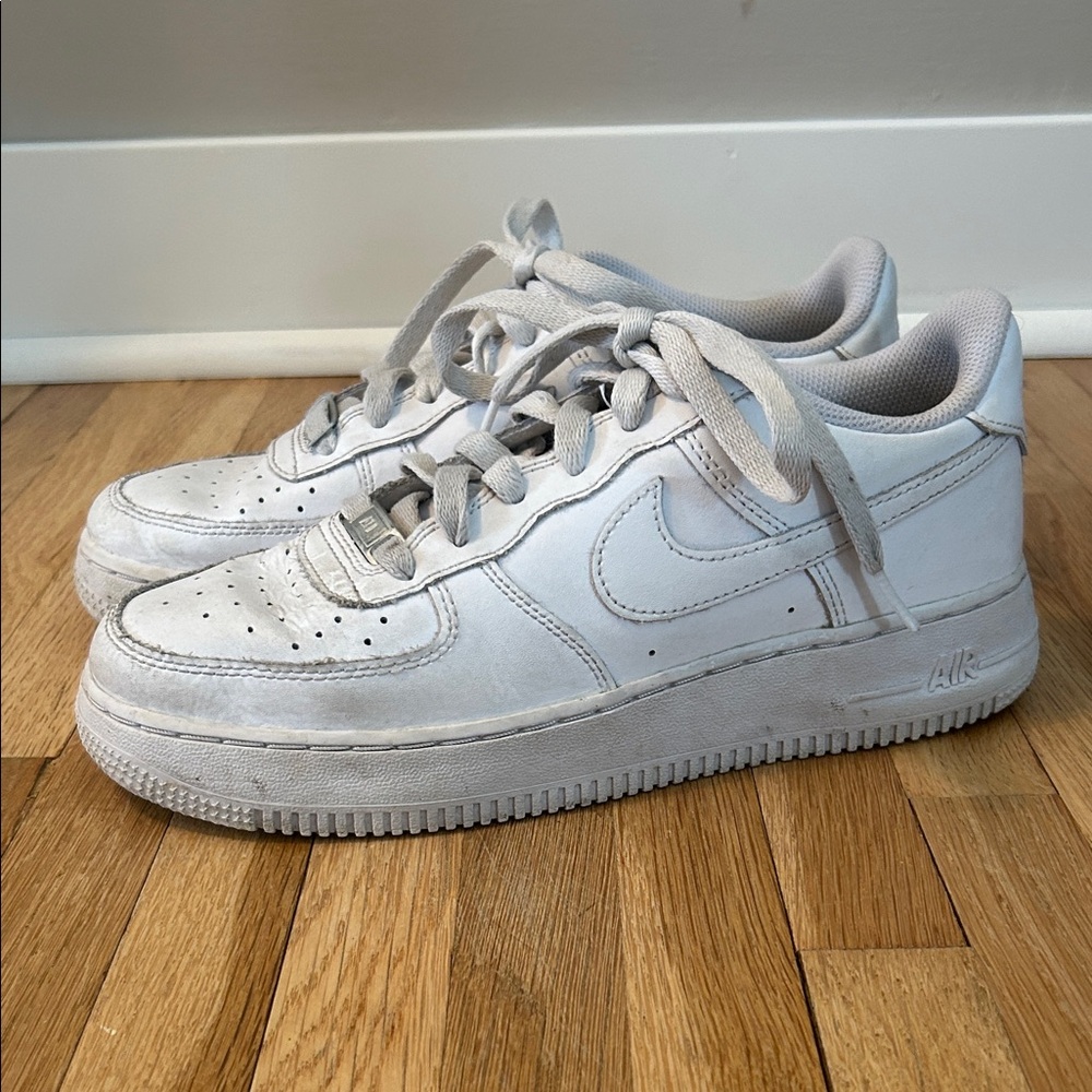 Nike White Sneakers. Air Force 1
